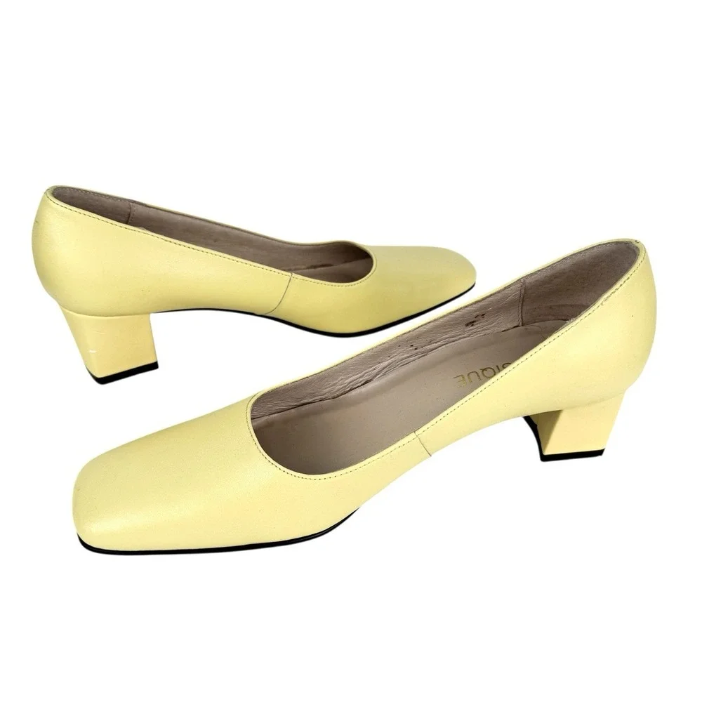 Retro Square Toe‎ Leather Heels 7.5W Pastel Yellow Block Heel 60's Mod Office